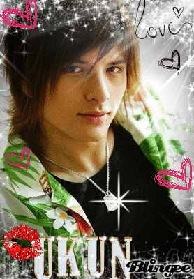 http://image.blingee.com/images18/content/output/000/000/000/6ff/661218722_600377.gif?4