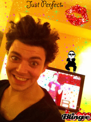http://image.blingee.com/images19/content/output/000/000/000/7da/795655554_278666.gif